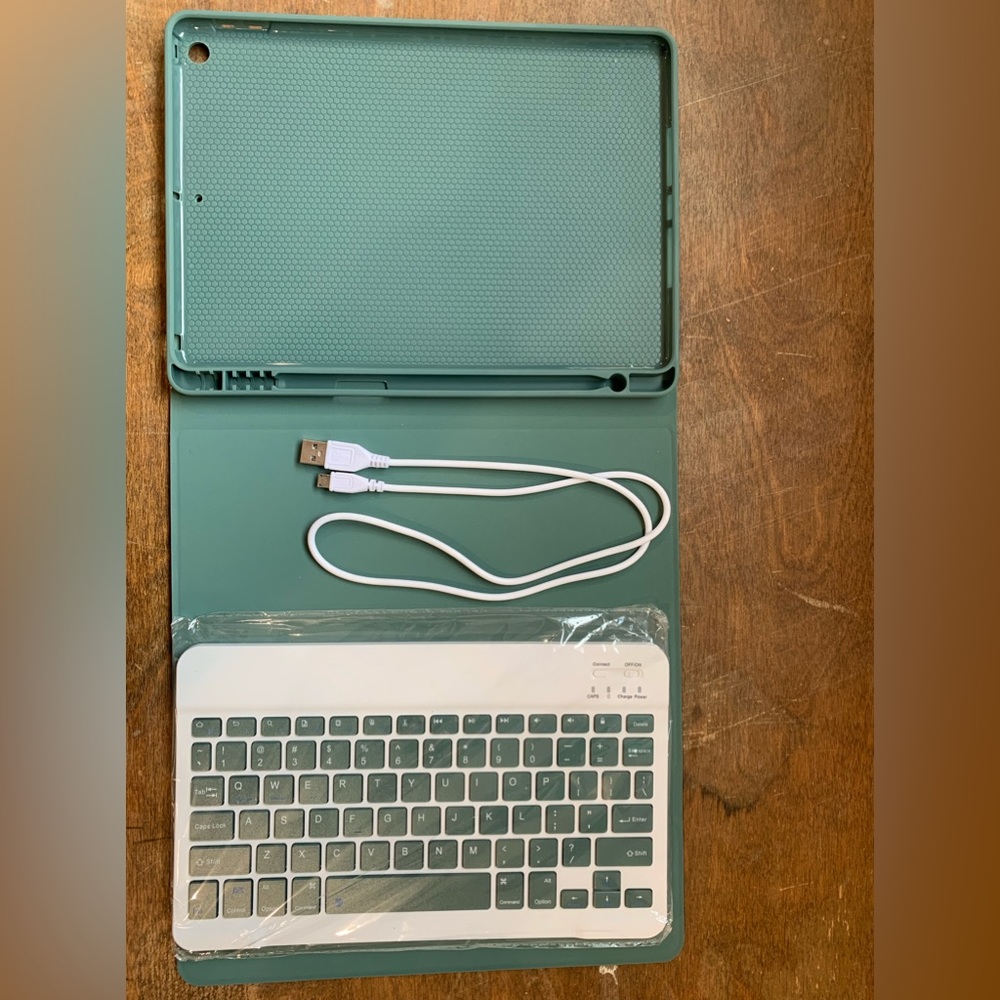 iPad case with Bluetooth keyboard